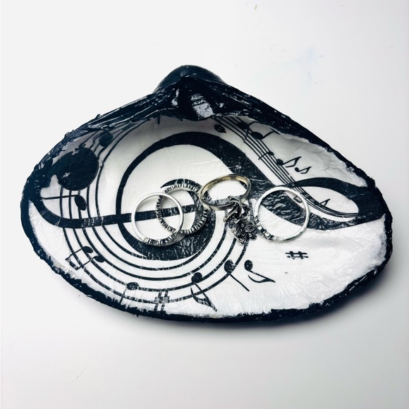 Handmade Clam Shell Trinket Dish With Treble Clef Decoupage Design - Picture 6 of 6